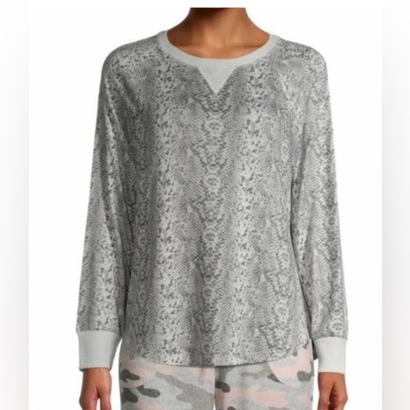 Secret Treasures Essentials Women's Snake Hacci Top - Picture 1 of 6